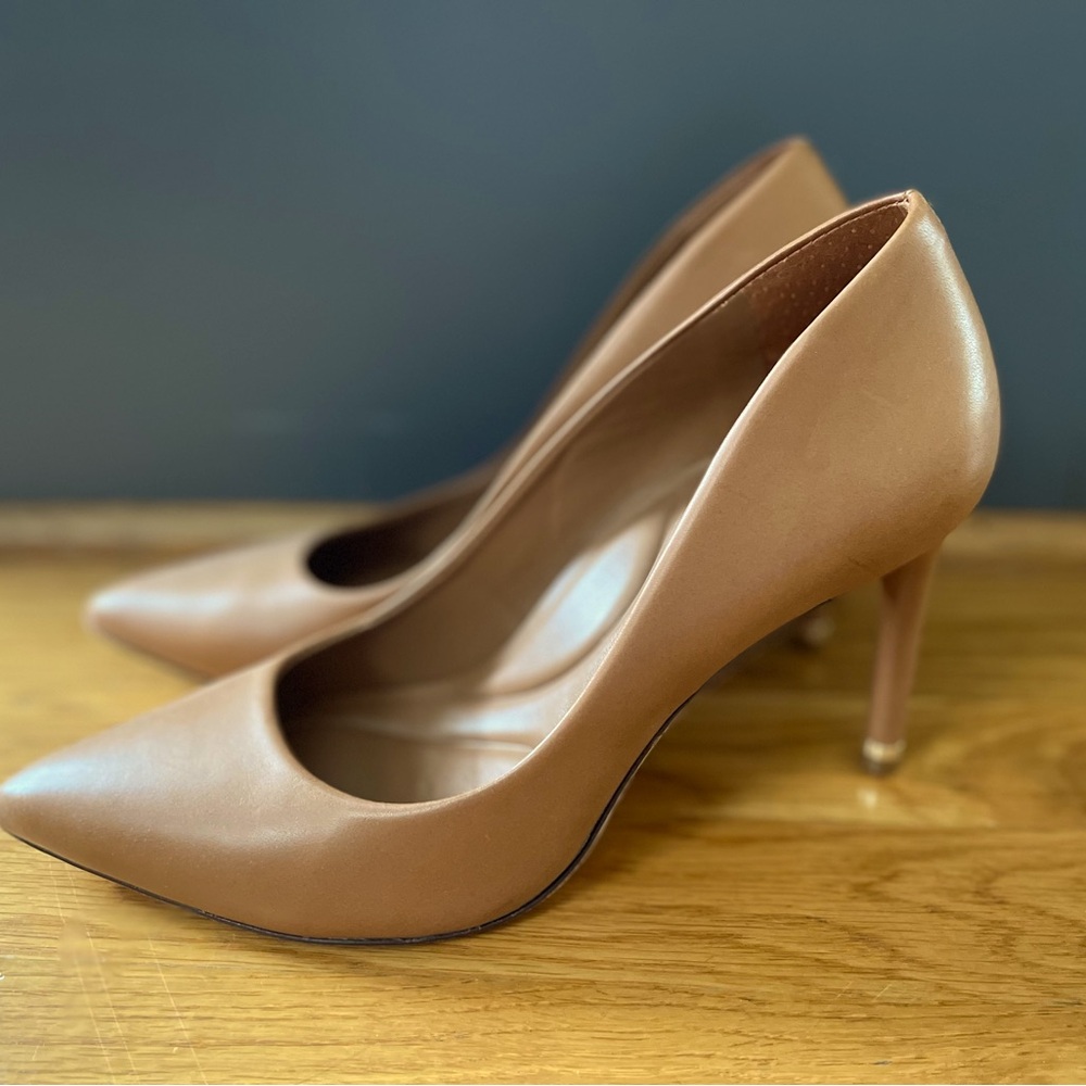Antonio Melani 8.5 brown heels
